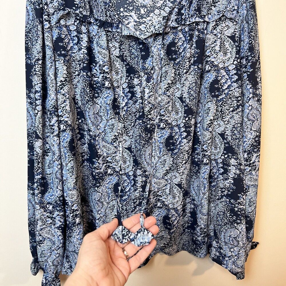 Joie Blue Parisian Paisley Long Sleeve Quarter Button Blouse Top Sz XL - Picture 4 of 12